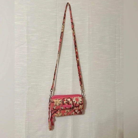 Vera Bradley Cross Over Body Versatile Clutch Wallet with Removable Strap Zips - Picture 1 of 6